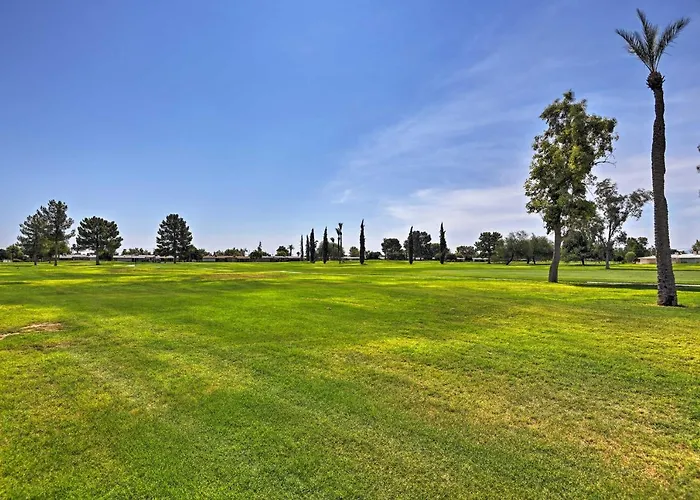 Golfers' Paradise! Upscale Home In Sun City